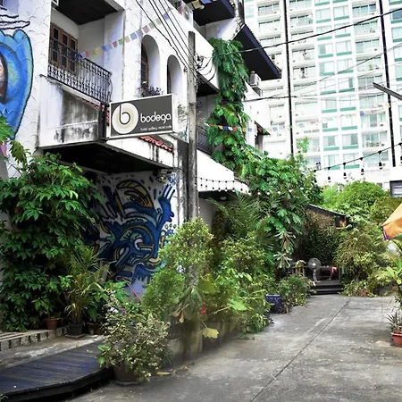 Bodega Party City Center Bangkok - Hostel-2